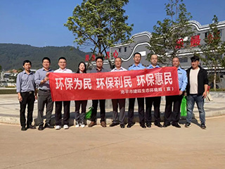 環(huán)保為民 環(huán)保利民 環(huán)?；菝褙óT市生態(tài)環(huán)境局走進雙龍戲珠酒業(yè)桐源基地